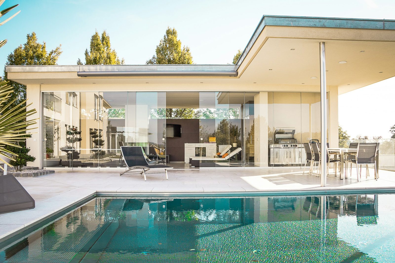 Editorial-staged interior representing home staging in Encinitas, California